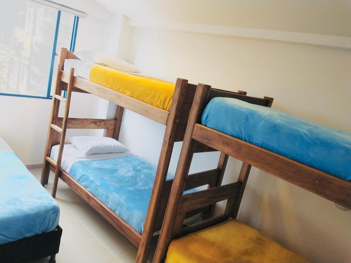 Hostal Casa Lantana La Candelaria Богота Екстериор снимка