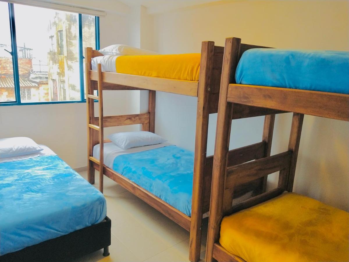 Hostal Casa Lantana La Candelaria Богота Екстериор снимка