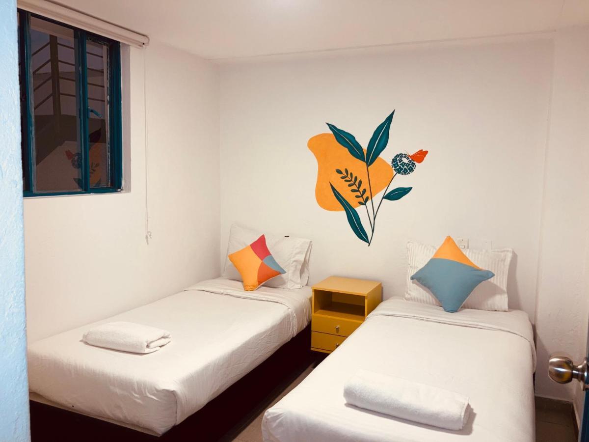 Hostal Casa Lantana La Candelaria Богота Екстериор снимка